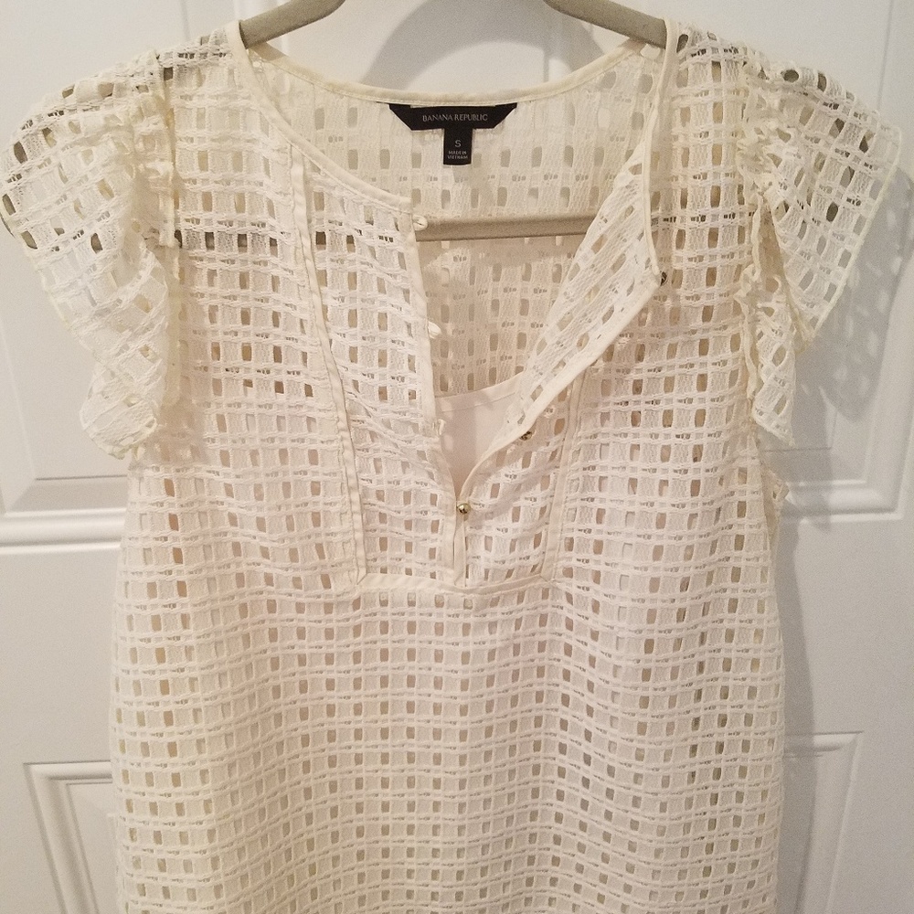 Short Sleeve Ruffle Blouse